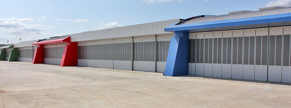Sabiha Gökçen, İş jeti Terminali, Panolux, Hangar kapısı